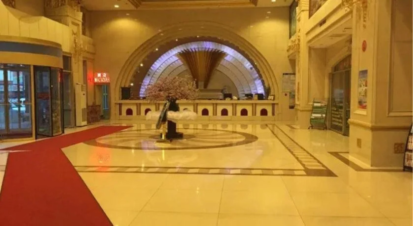 Manzhouli Port International Hotel — отель с удобствами в Маньчжурия