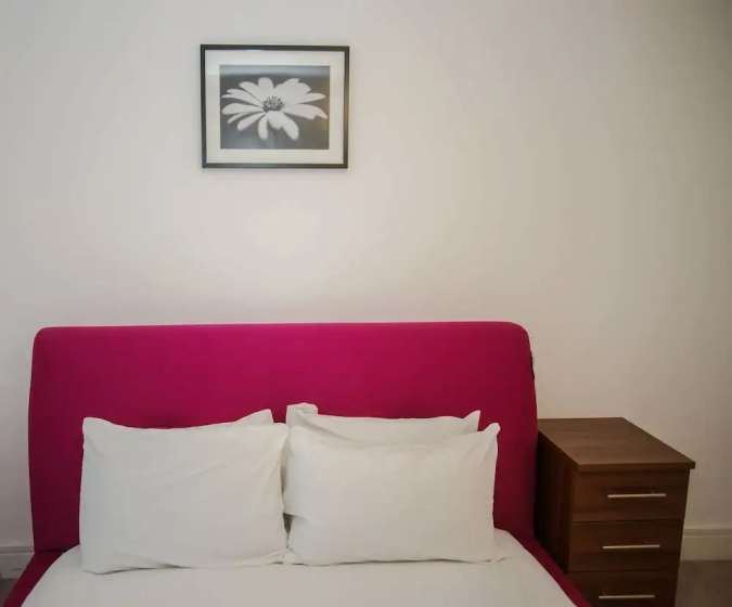Executive 2 Bed Apartment — забронировать отель в Лондоне