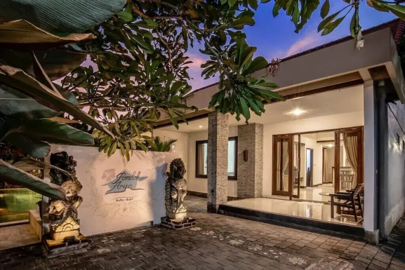 Pondok Arya Kuta Villas by Kamara — отель с удобным расположением в Кута