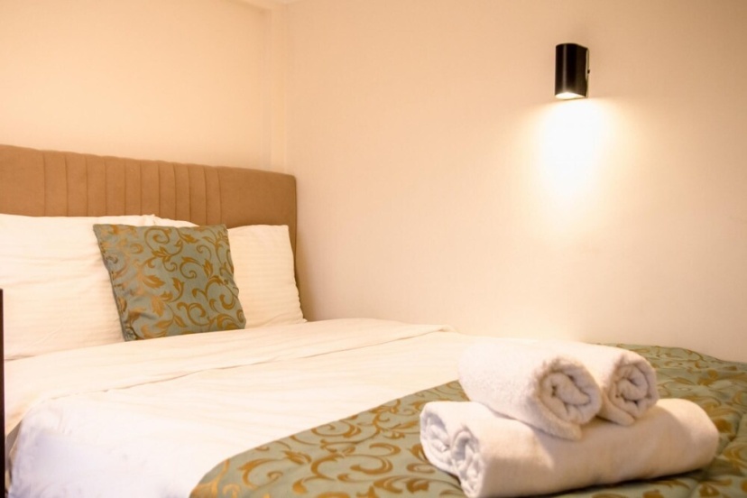 Colorful Apartment Near Kulturpark Izmir — забронировать отель в Измире