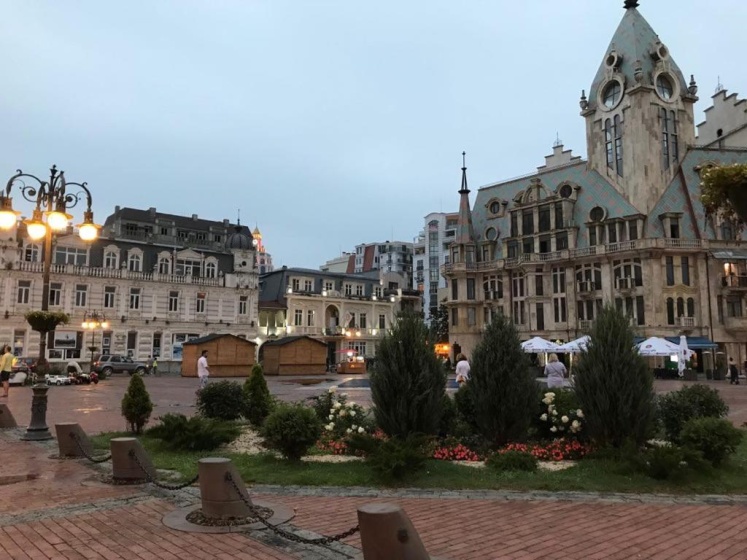 Apartment on Parnavaz Mepe Street — комфортный отель в Батуми