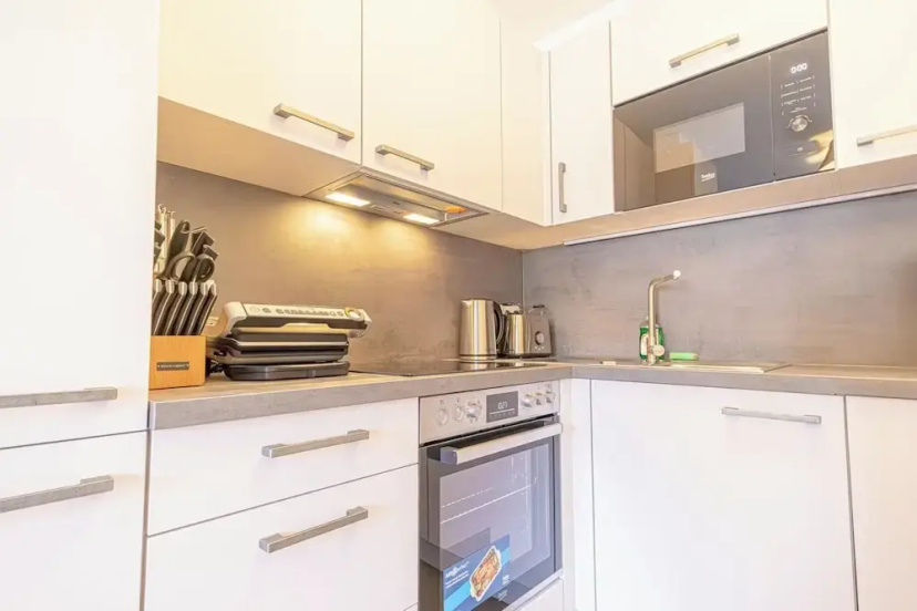 Modern 1BR 1LR Balcony City Centers — отель с удобствами в вене