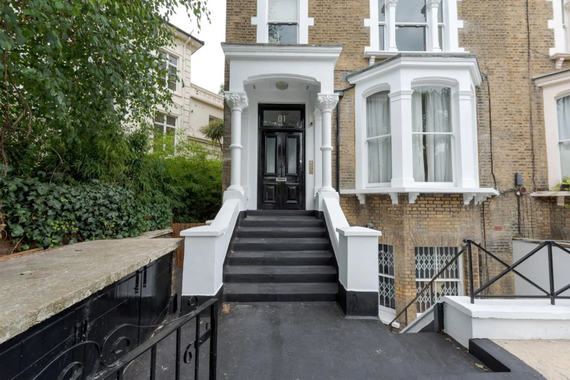 Stunning Maida Vale Apartment Near Regent s Canal by Underthedoormat — комфортный отель в Лондоне