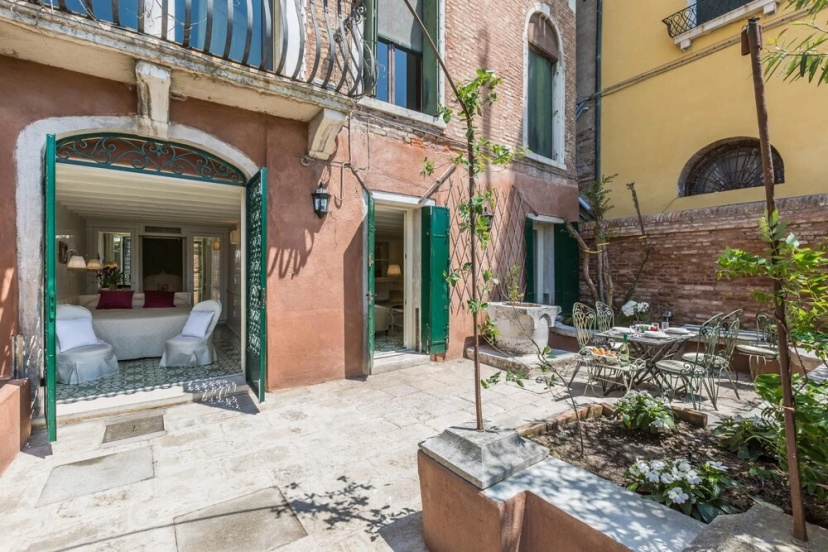 Ca Dell Ulivo in Venecia — отель с удобствами в Венеции