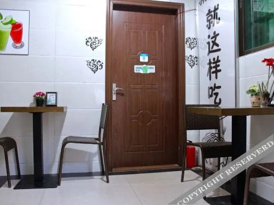 Guangzhou Baicheng University Town 999 Chain Apartment — отель с удобным расположением в Гуанчжоу