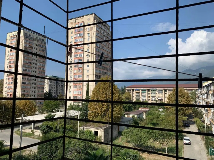 Сдаётся 3х-комнатная квартира в г. Гагра — отель в Гагра, Абхазия