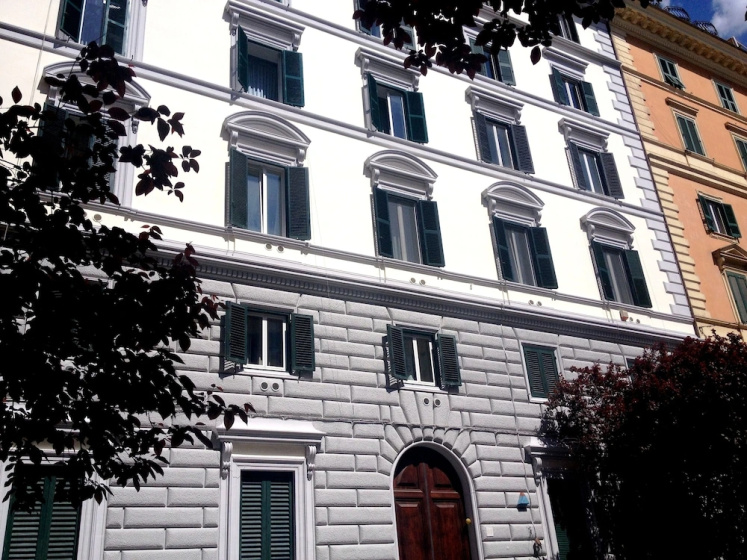 Цены на Atmosfere Visconti Suite Apartments в Риме