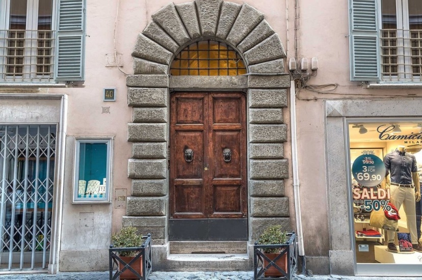 Colonna Suite del Corso — отель с удобствами в Риме