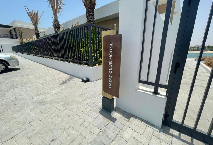 RH-Beautiful 3BR Villa with private pool near beach in Ras Al Khaimah — забронировать отель в Рас аль-Хайме