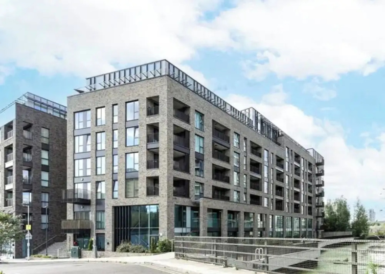 Londonaprt/1bed/balcony/gym/tv/wifi — забронировать отель в Лондоне