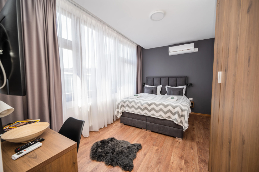 Цены на Modern and Bright Duplex - Main Street в Сараево