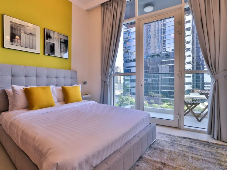 Цены на Apartment Downtown Dubai Near Burj Khalifa в Дубае