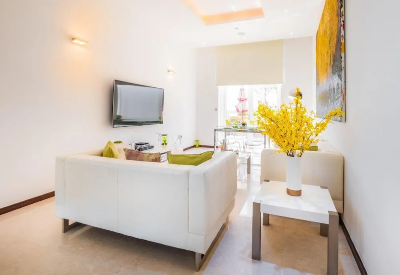 Exquisite 2BR w Exclusive Beach Access at the Palm — комфортный отель в Дубае