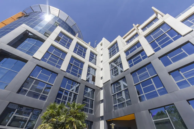 Dobo Homes Manoteras 30 Apartment I — отель с удобствами в Мадриде