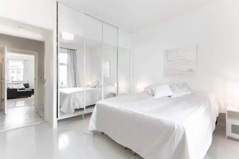 Go Happy Home Apartment Eerikinkatu 14 — отель с удобствами в Хельсинки