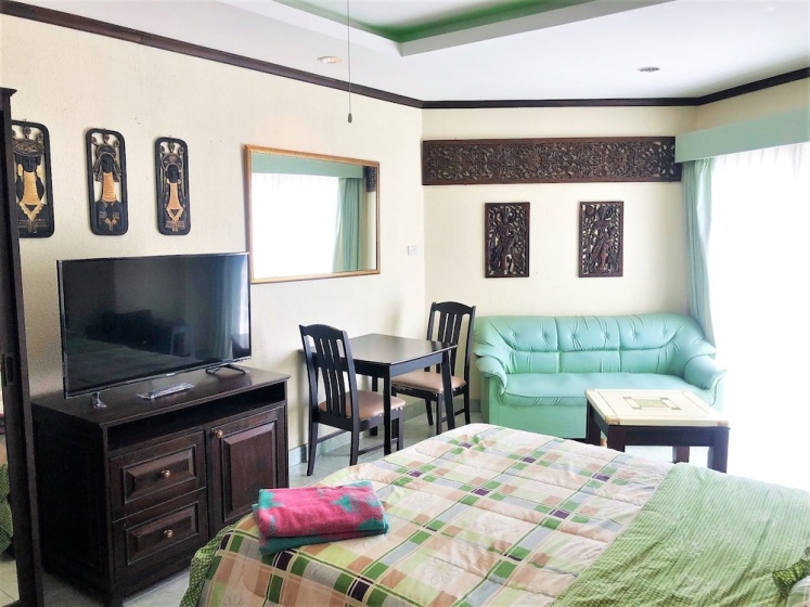 15th Floor Sea View Apartment - Sleeps 2 — забронировать отель в Паттайе