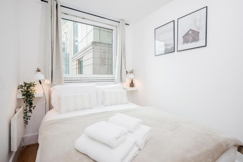 WelcomeStay Vauxhall St Georges Wharf 2 Bedroom Apartment — отель с удобствами в Лондоне