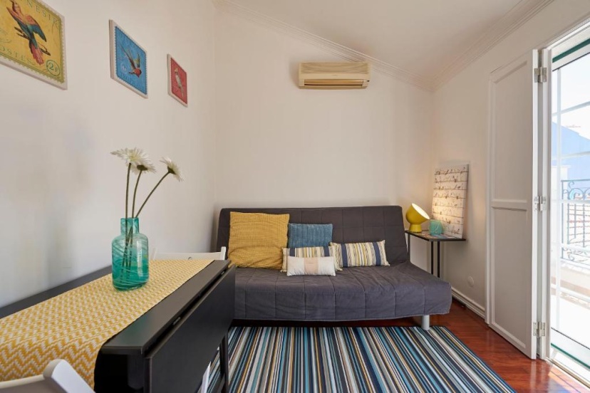 Cozy apartment in historic center with terrace — комфортный отель в Лиссабоне