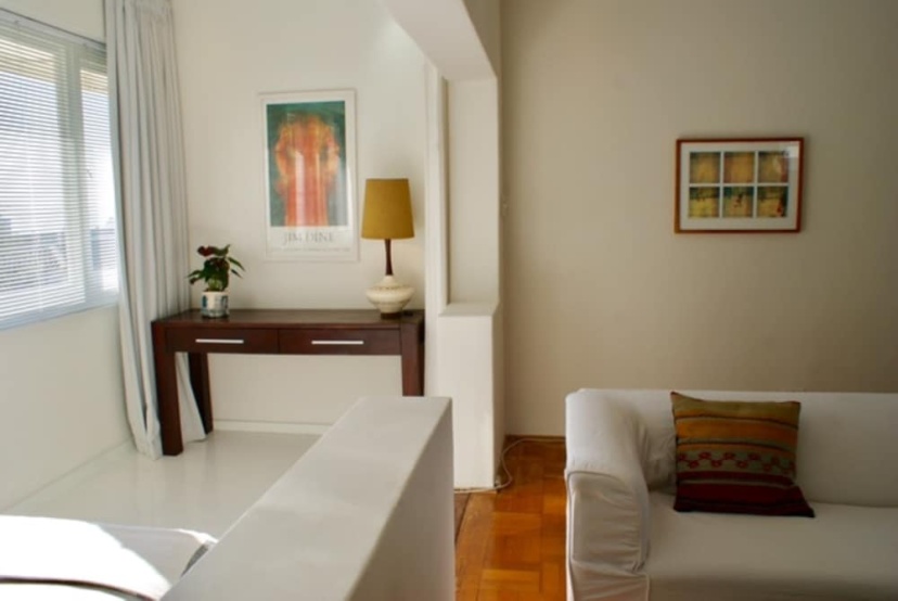 Chic White Studio Apartment — отель в Кейптауне, Южноафриканская Республика