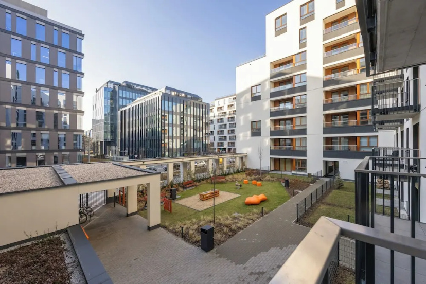 Warsaw Apartment With Parking by Renters — забронировать отель в Варшаве