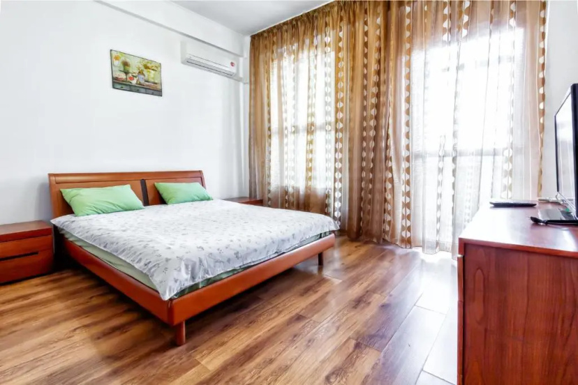 423 Apartamenty v tsentre Otlichno podhodjat dlja komandirovannyh i turistov — забронировать отель в Алматы
