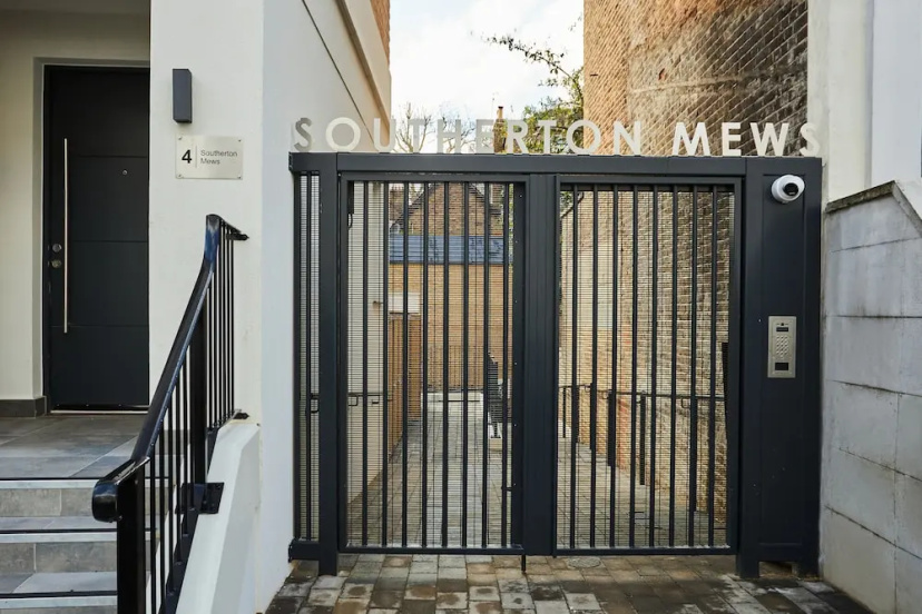 Hammersmith Mews by Viridian Apartments — отель с удобствами в Лондоне
