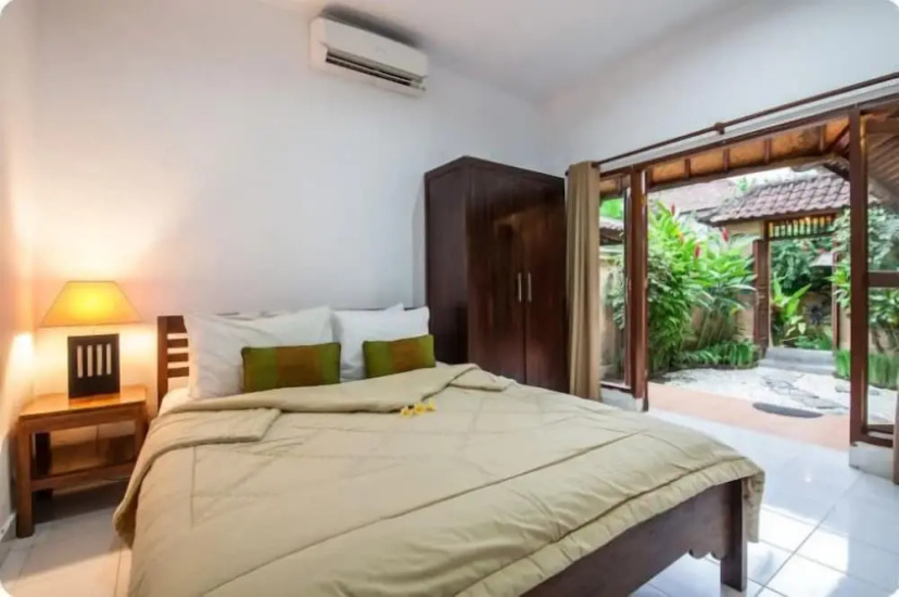 SMV- 2BedGRDN - V6 · 2BR Garden Villa Walk to shops and Beach Legian — отель с удобствами в Кута