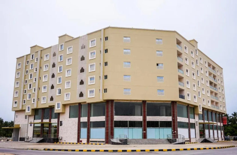 RED35 Royal Inn — отель с удобствами в Салала