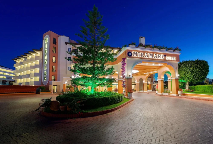 Miramare Queen Hotel - All Inclusive — забронировать отель в Манавгат