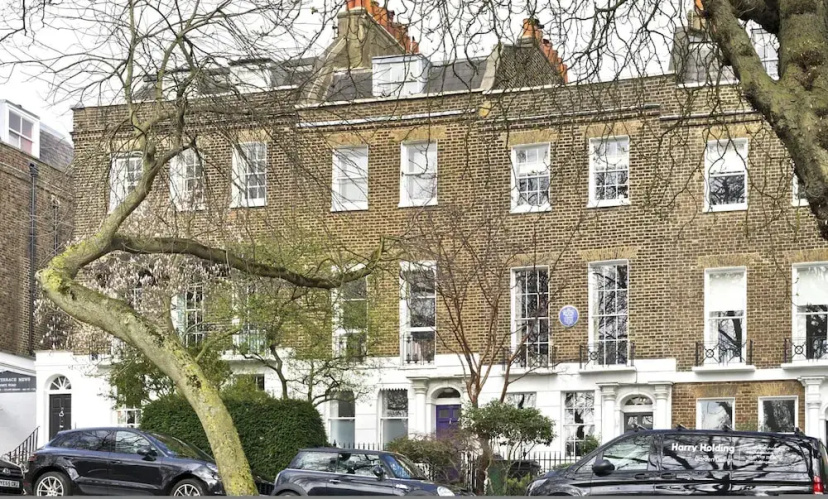 Historic Family Home Near Hampstead Heath by Underthedoormat 2 — отель в Лондоне, Соединенное Королевство