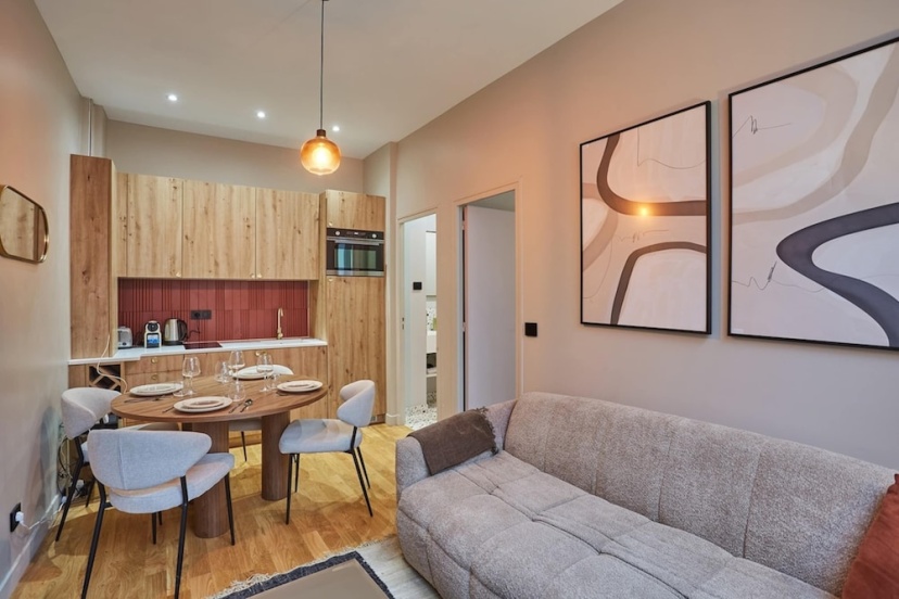 Цены на Apartment Center of Paris в Париже