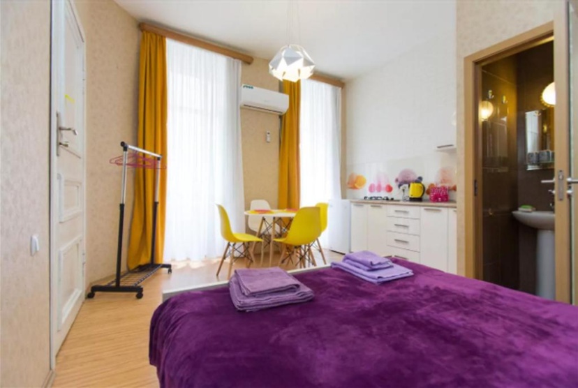 Pop Art Studio Apartment — комфортный отель в Тбилиси