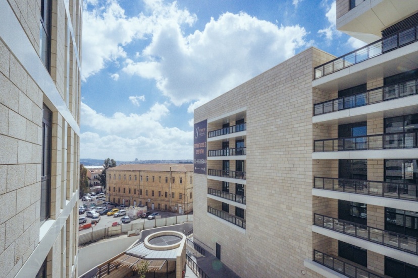 Luxury 2R Best location Amazing terrace — комфортный отель в Иерусалим