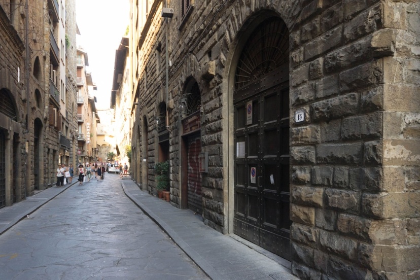 Цены на Ponte Vecchio Elegant Apartment в Флоренции
