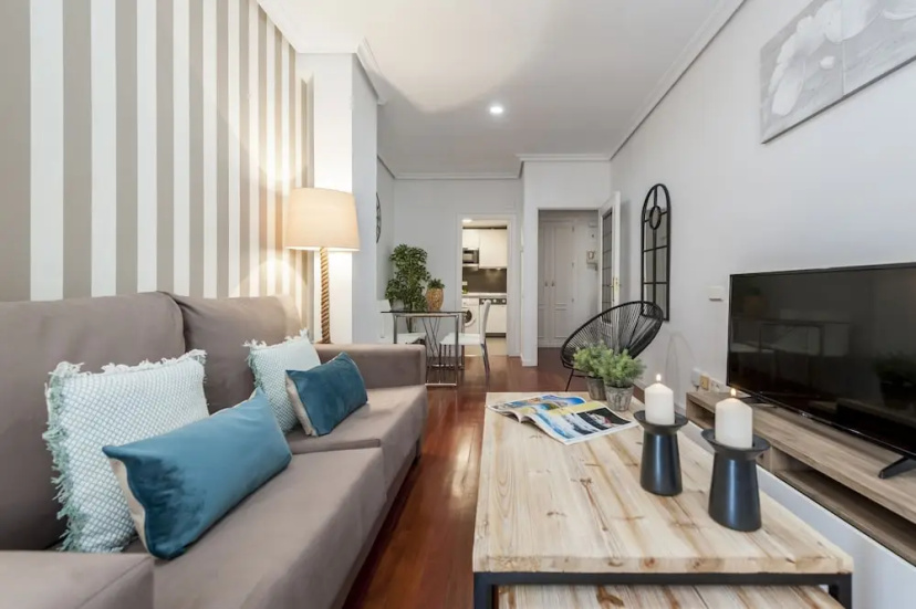 Alterhome Apartamento Plaza España VI — отель с удобствами в Мадриде