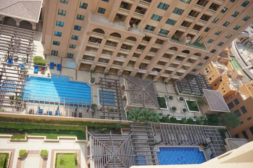Lovely Apartment in The Pearl Qatar Unit 1304 — отель в дохе, Катар