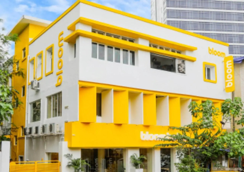 Bloom Hotel - Worli — отель с удобствами в Мумбаи