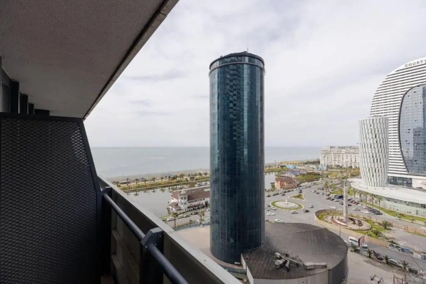 Seaside Studio Apt Balcony in Batumi Center — отель с удобным расположением в Батуми
