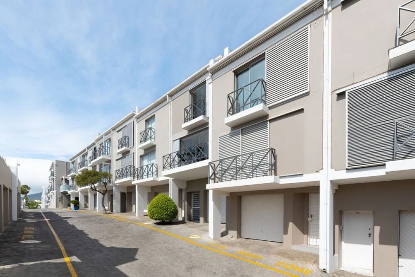 High Strand 84 — забронировать отель в Кейптауне