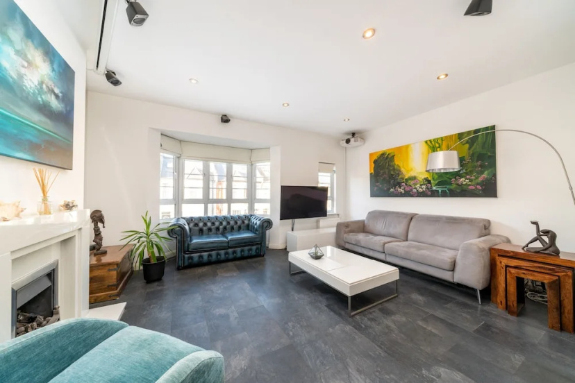 Modern 2Bd Riverside Flat In Fulham — забронировать отель в Лондоне