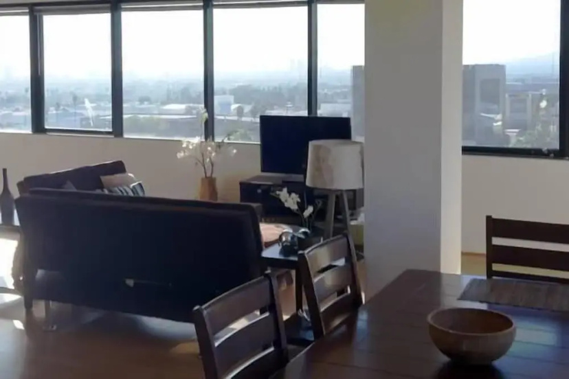 Hollywood 0 Bedroom Studio By Senstay 3 — отель в Лос-Анджелесе, Соединенные Штаты Америки