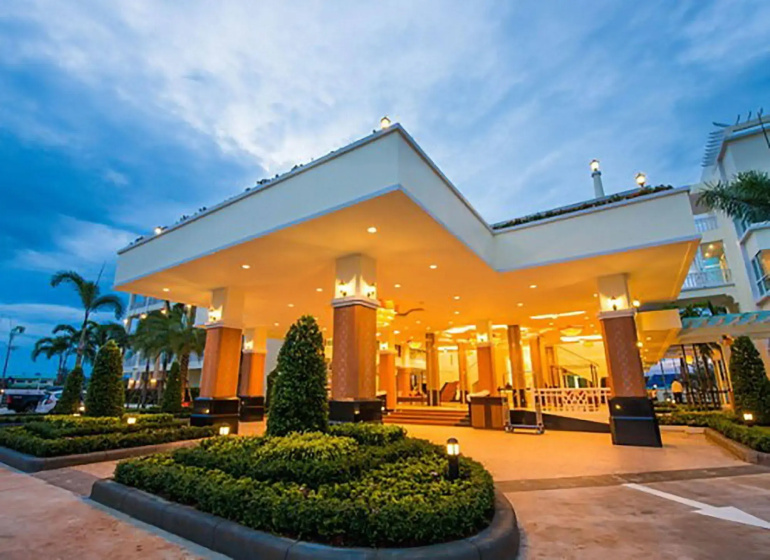 Krabi Front Bay Resort — комфортный отель в Краби