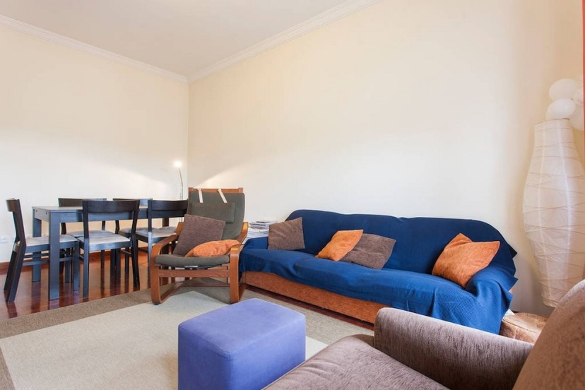 02 Nice Flat by Quinta das Conchas — забронировать отель в Лиссабоне