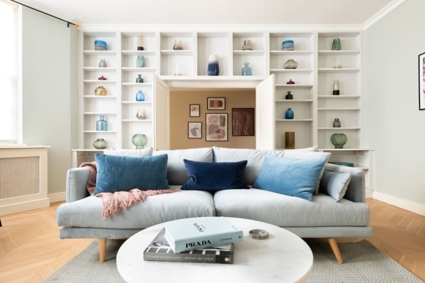 The Pimlico Gardens - Modern 3bdr With Patio & Next to River Thames — отель с удобствами в Лондоне