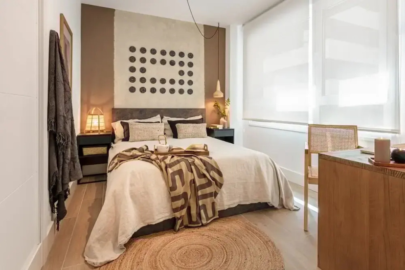 Ghassira - 2 Bedrooms and Terrace in Rios Rosas — отель с удобным расположением в Мадриде
