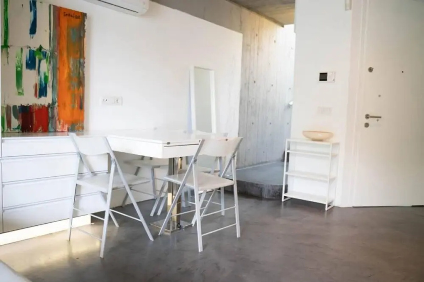 Stylish and Central Duplex House in Beyoglu — отель с удобным расположением в Стамбуле
