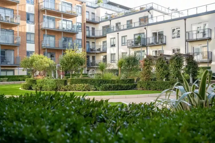 Beaufort Park - 2 Beds - 2 Bathrooms — отель с удобным расположением в Лондоне