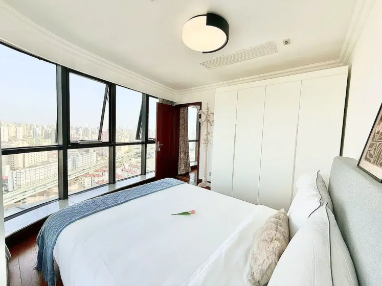 Цены на Tyms 3BR 2BA Apt Gubei High View Line10 в Шанхае
