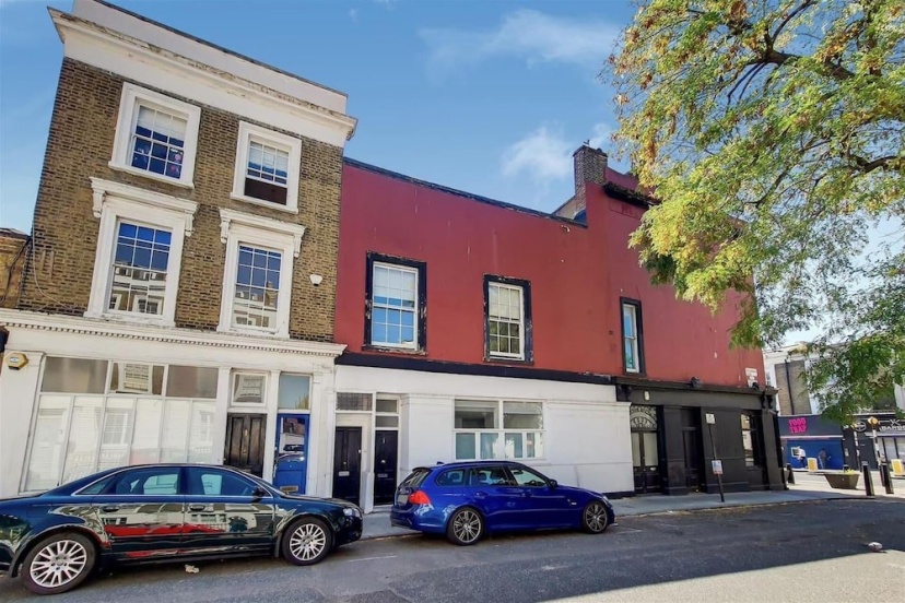 Luxurious 4-bedrooms Apartment in Central London — забронировать отель в Лондоне