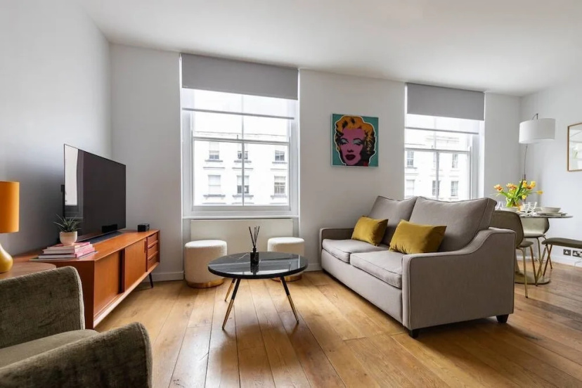 St Stephen's Gardens Viii by Onefinestay — комфортный отель в Лондоне